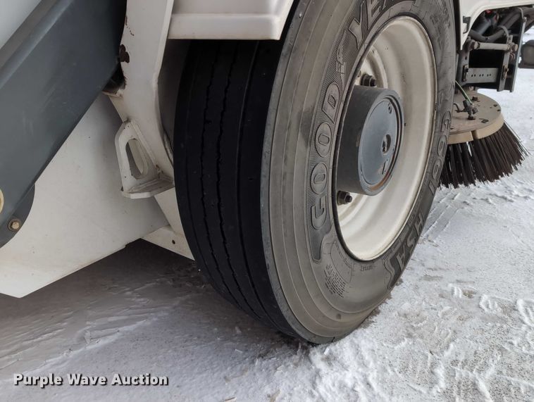 image for item EG2734 2009 Elgin Pelican NP street sweeper