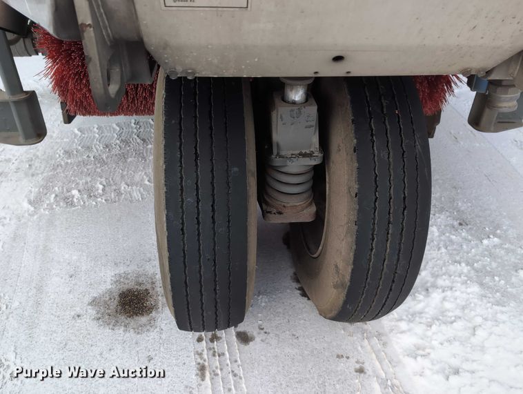 image for item EG2734 2009 Elgin Pelican NP street sweeper