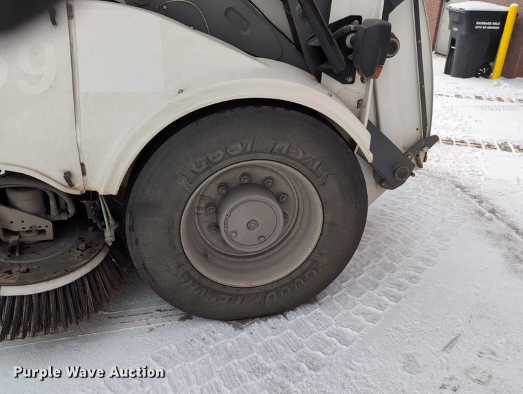 image for item EG2734 2009 Elgin Pelican NP street sweeper