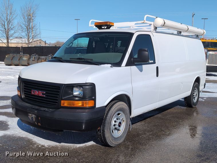 image for item EG2735 2008 GMC Savana G3500 van