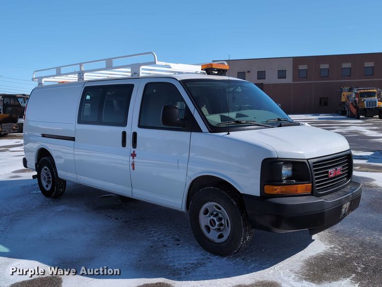 image for item EG2735 2008 GMC Savana G3500 van