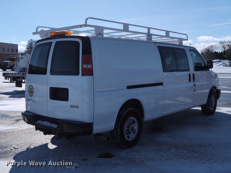 image for item EG2735 2008 GMC Savana G3500 van