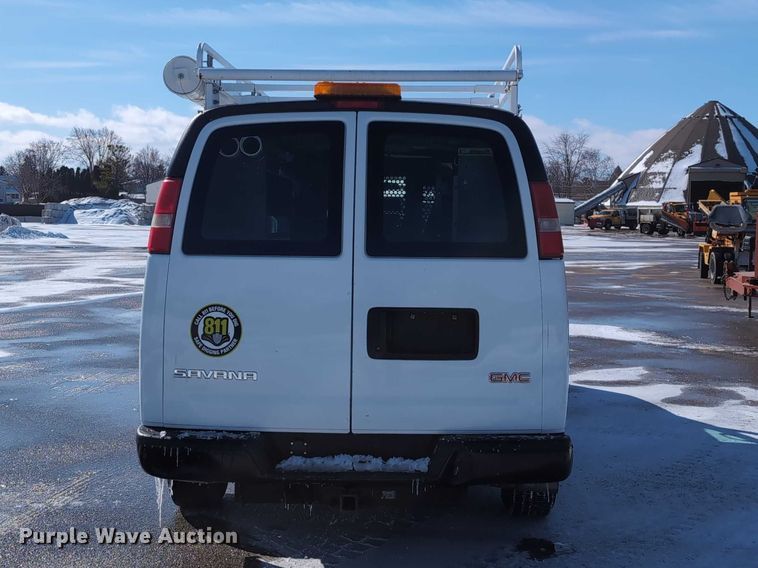 image for item EG2735 2008 GMC Savana G3500 van