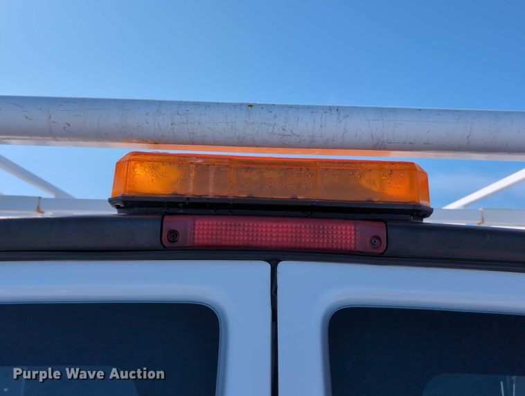 image for item EG2735 2008 GMC Savana G3500 van