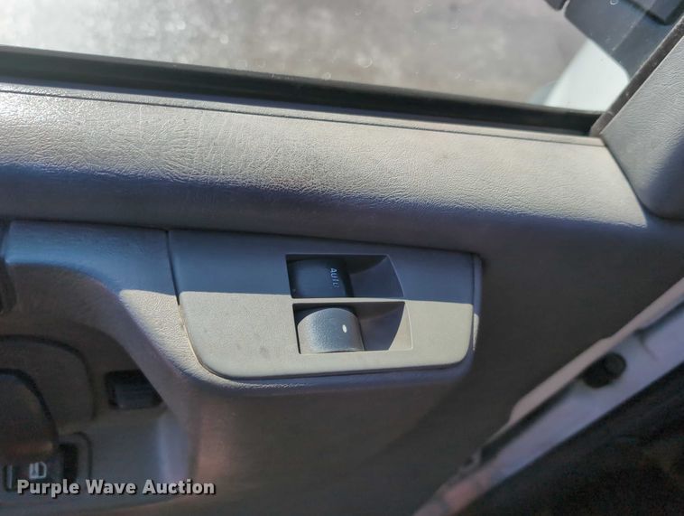 image for item EG2735 2008 GMC Savana G3500 van