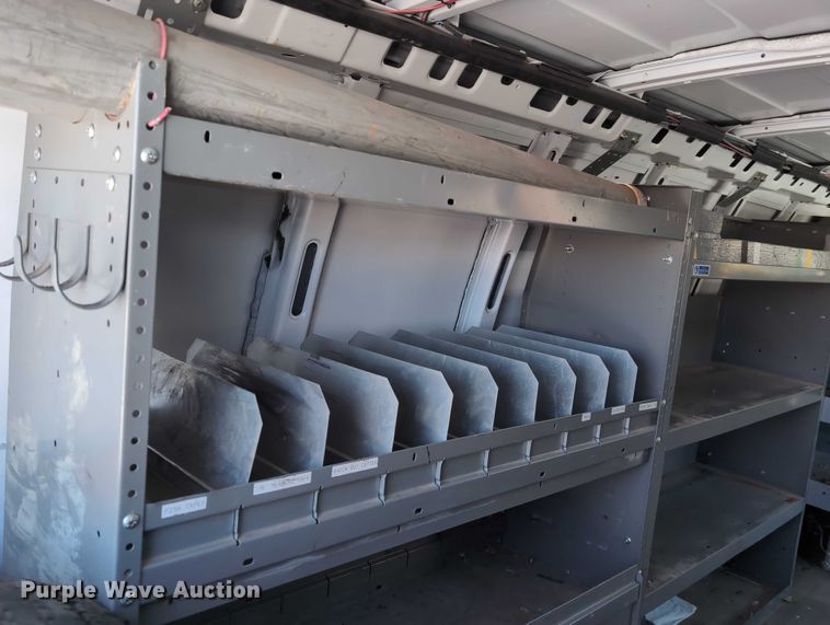 image for item EG2735 2008 GMC Savana G3500 van