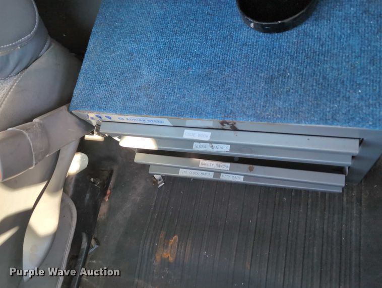 image for item EG2735 2008 GMC Savana G3500 van