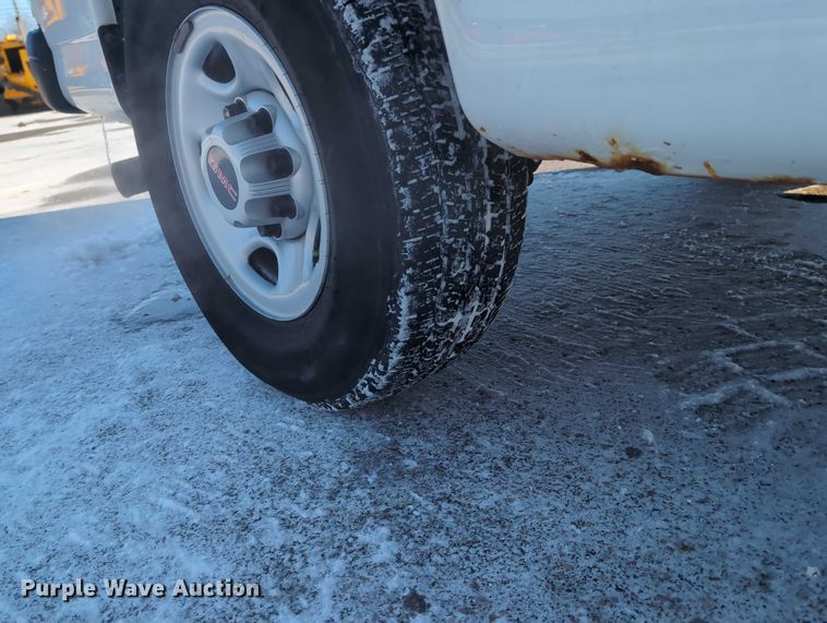 image for item EG2735 2008 GMC Savana G3500 van