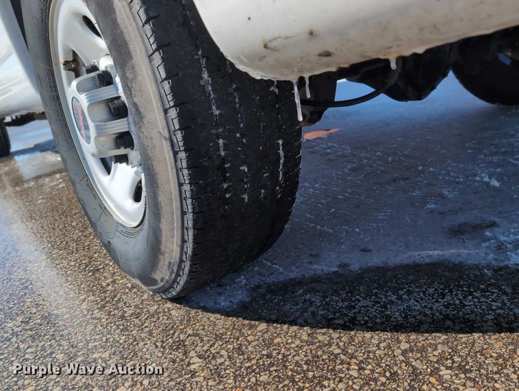 image for item EG2735 2008 GMC Savana G3500 van