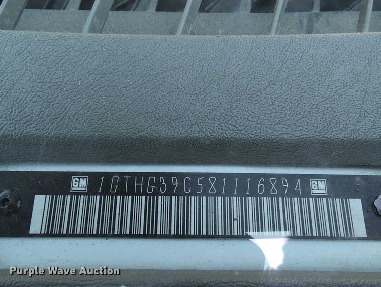 image for item EG2735 2008 GMC Savana G3500 van