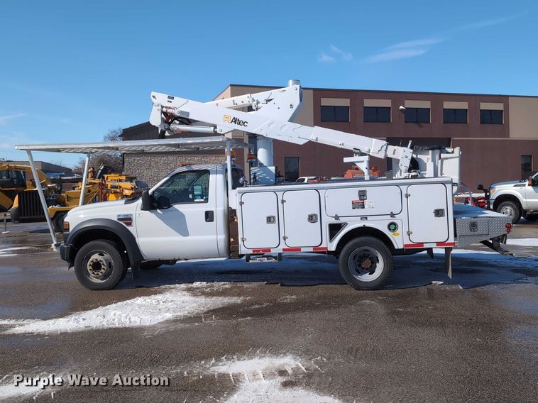 image for item EG2736 2009 Ford F450 Super Duty bucket truck