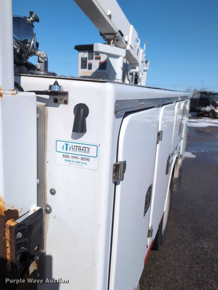 image for item EG2736 2009 Ford F450 Super Duty bucket truck