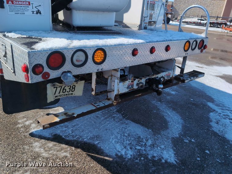 image for item EG2736 2009 Ford F450 Super Duty bucket truck