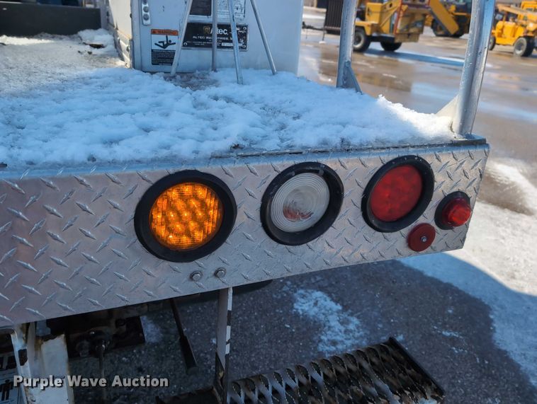 image for item EG2736 2009 Ford F450 Super Duty bucket truck