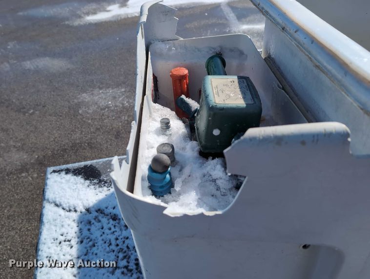 image for item EG2736 2009 Ford F450 Super Duty bucket truck