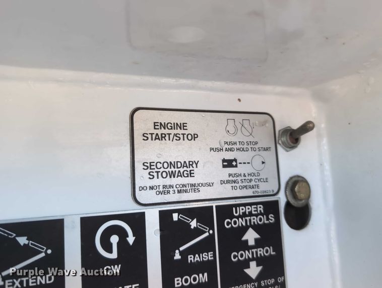 image for item EG2736 2009 Ford F450 Super Duty bucket truck