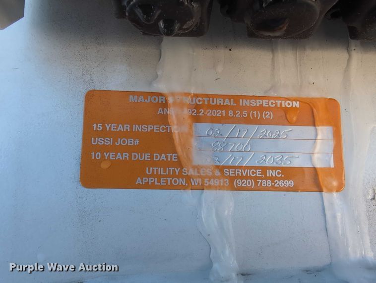 image for item EG2736 2009 Ford F450 Super Duty bucket truck