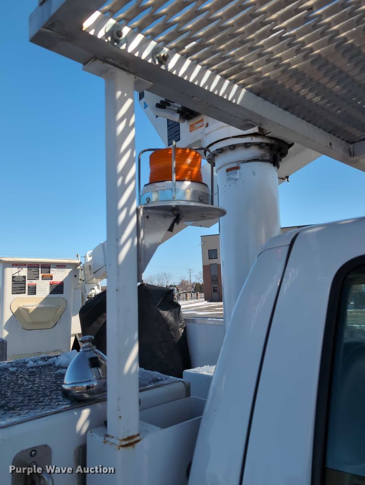 image for item EG2736 2009 Ford F450 Super Duty bucket truck