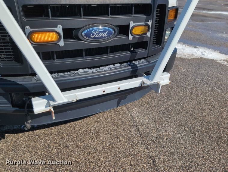 image for item EG2736 2009 Ford F450 Super Duty bucket truck