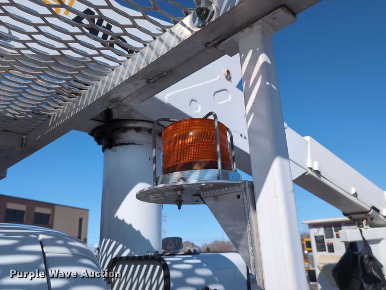 image for item EG2736 2009 Ford F450 Super Duty bucket truck