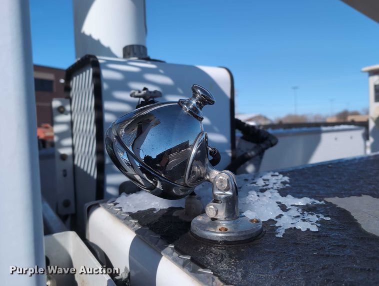 image for item EG2736 2009 Ford F450 Super Duty bucket truck