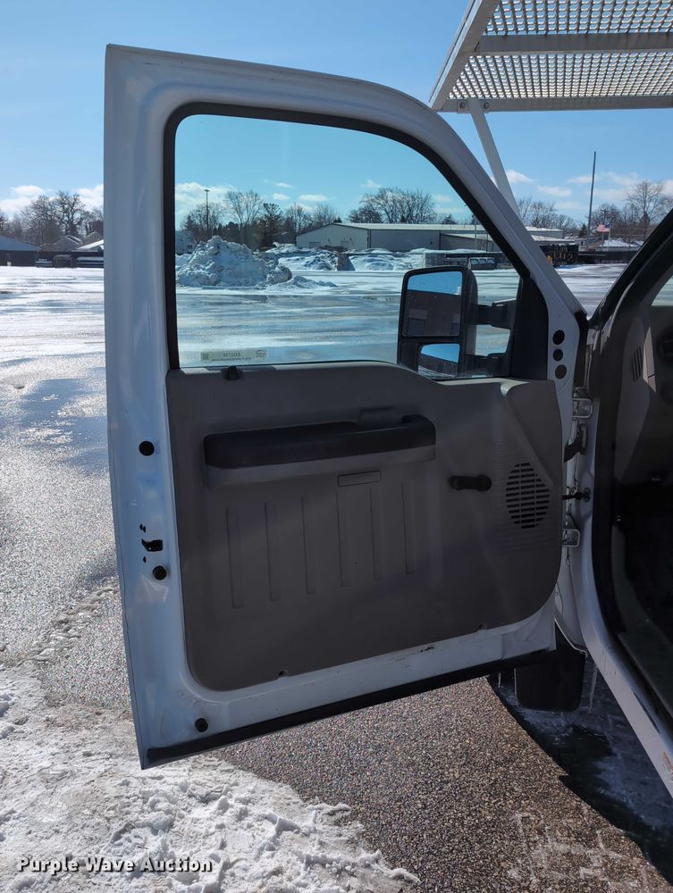 image for item EG2736 2009 Ford F450 Super Duty bucket truck