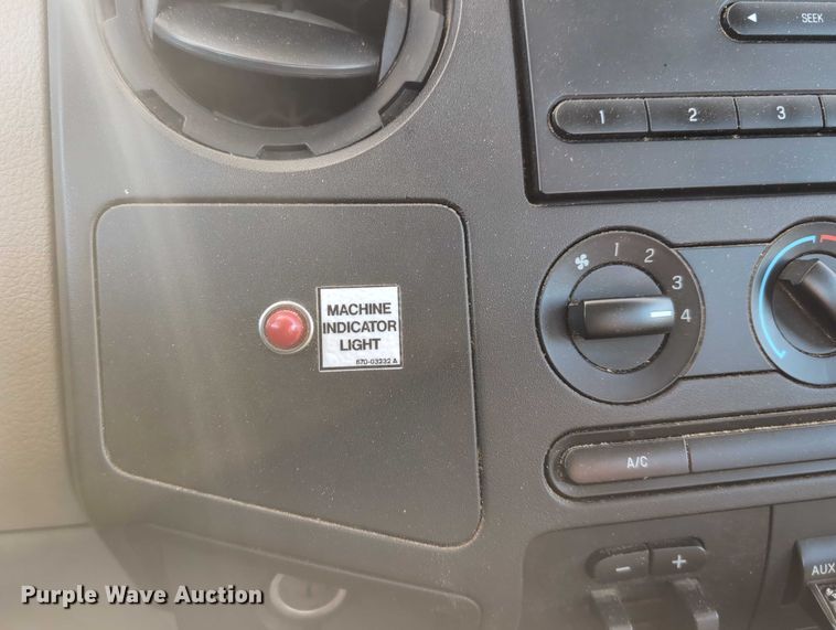 image for item EG2736 2009 Ford F450 Super Duty bucket truck