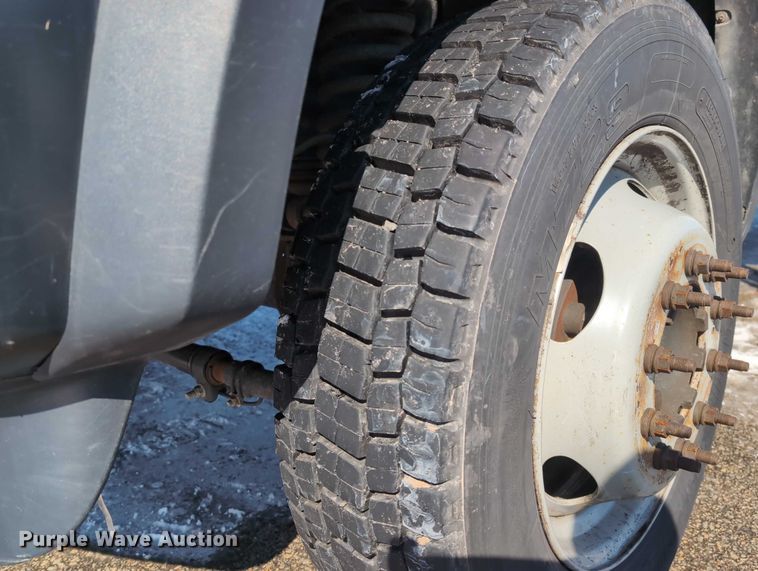 image for item EG2736 2009 Ford F450 Super Duty bucket truck