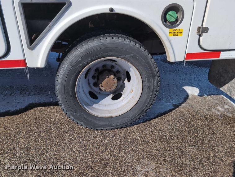 image for item EG2736 2009 Ford F450 Super Duty bucket truck