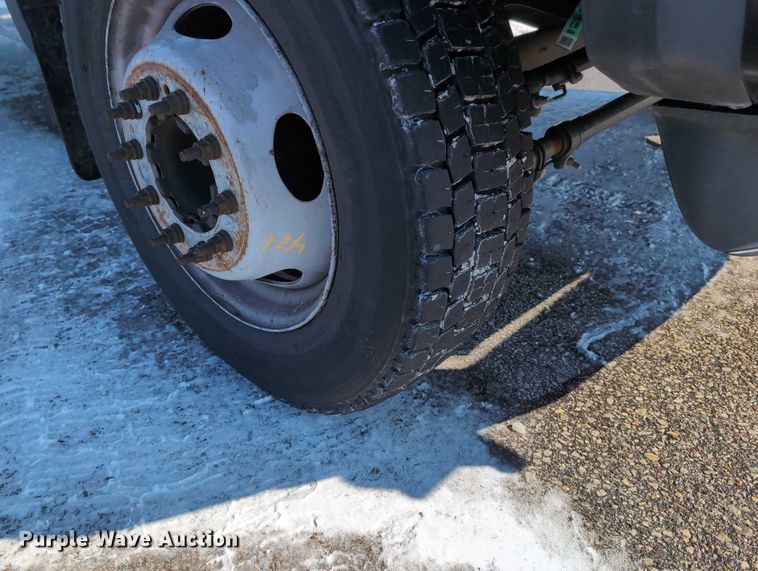 image for item EG2736 2009 Ford F450 Super Duty bucket truck