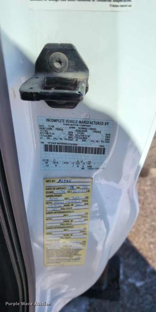 image for item EG2736 2009 Ford F450 Super Duty bucket truck