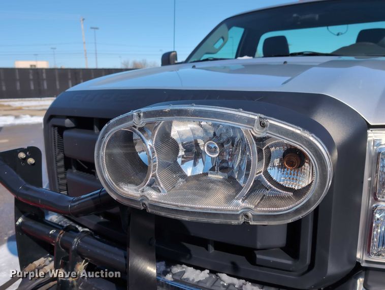 image for item EG2737 2012 Ford F250 Super Duty pickup truck