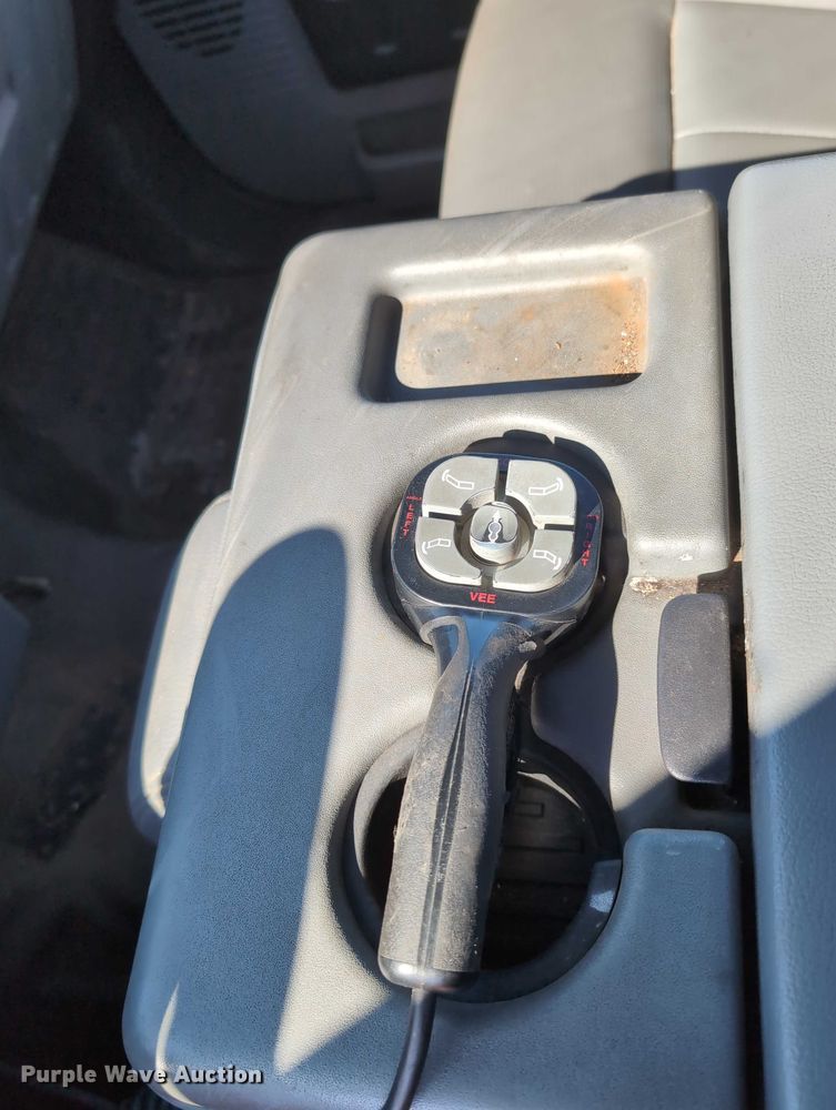 image for item EG2737 2012 Ford F250 Super Duty pickup truck