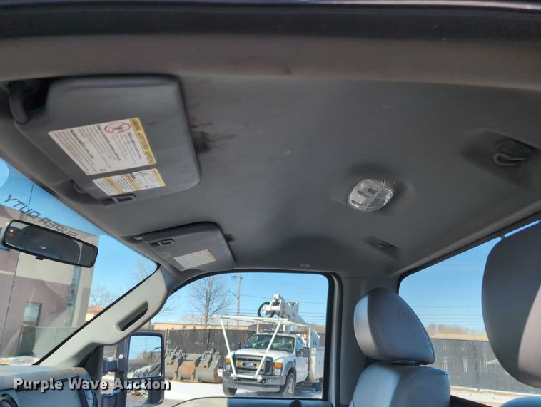 image for item EG2737 2012 Ford F250 Super Duty pickup truck