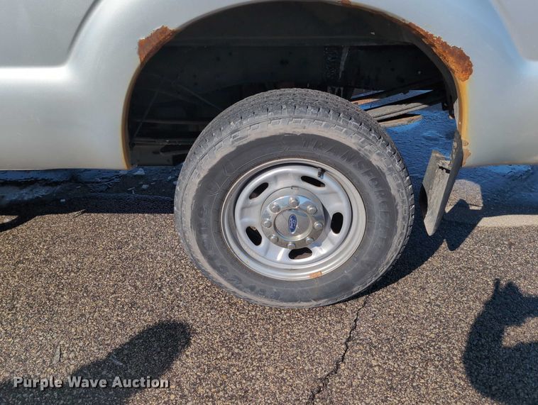 image for item EG2737 2012 Ford F250 Super Duty pickup truck