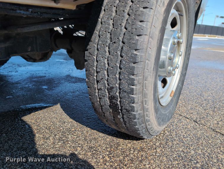 image for item EG2737 2012 Ford F250 Super Duty pickup truck