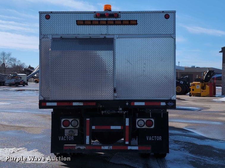 image for item EG2738 2014 Peterbilt 365 sewer jetter truck
