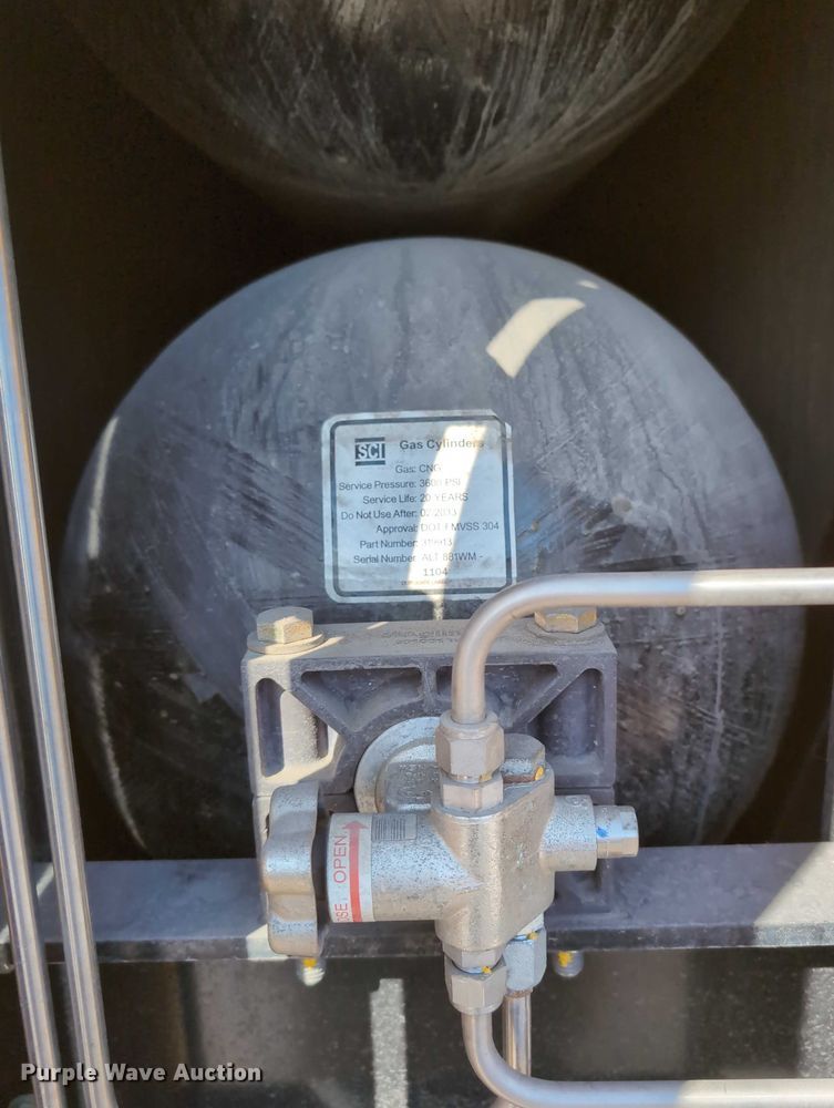 image for item EG2738 2014 Peterbilt 365 sewer jetter truck