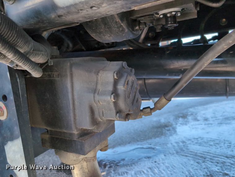 image for item EG2738 2014 Peterbilt 365 sewer jetter truck