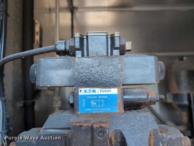 image for item EG2738 2014 Peterbilt 365 sewer jetter truck