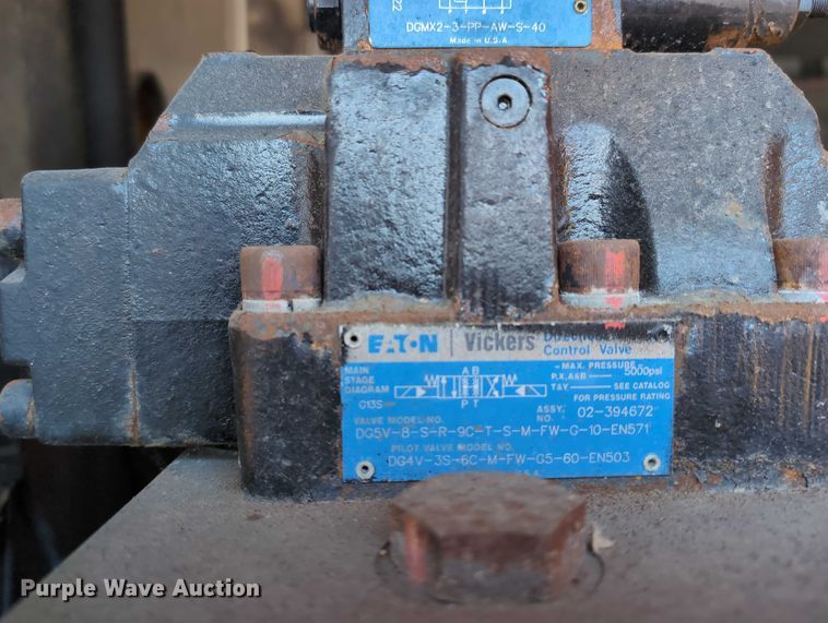 image for item EG2738 2014 Peterbilt 365 sewer jetter truck