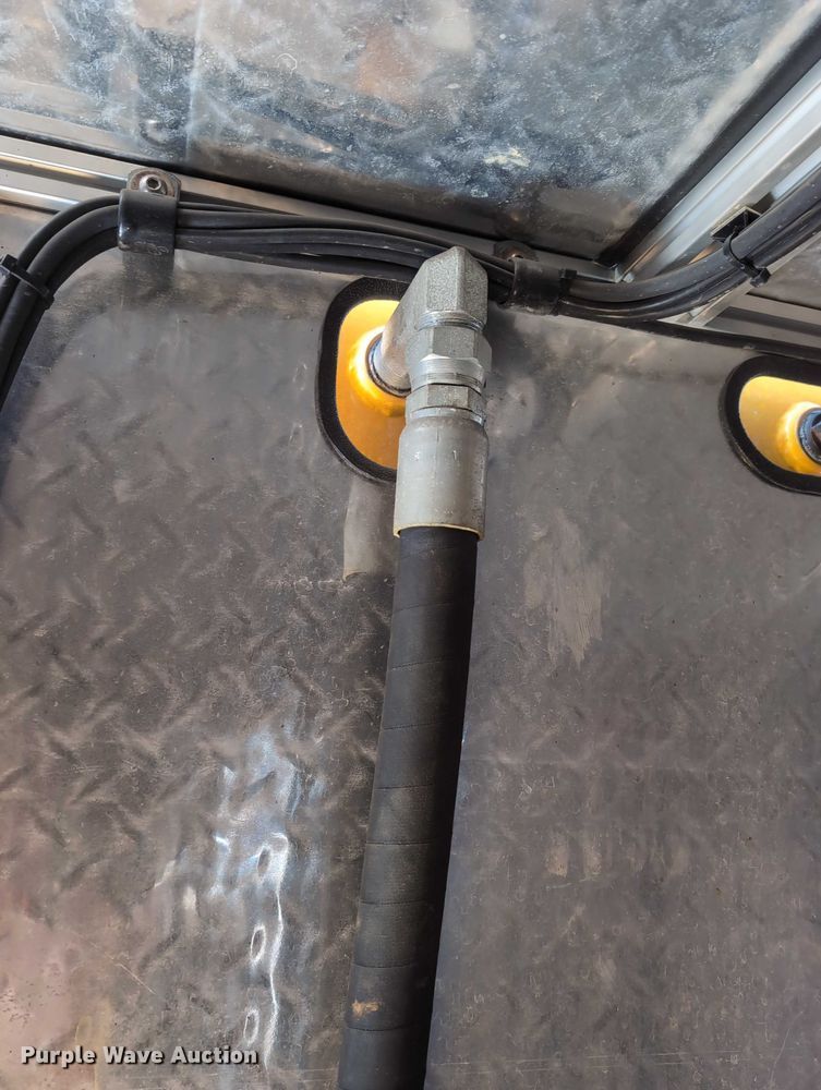 image for item EG2738 2014 Peterbilt 365 sewer jetter truck