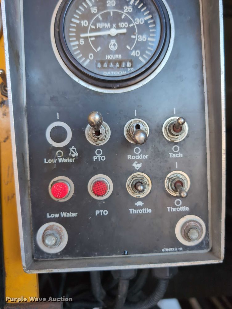 image for item EG2738 2014 Peterbilt 365 sewer jetter truck