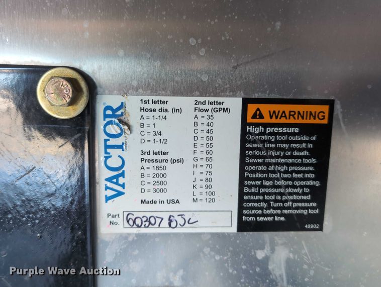 image for item EG2738 2014 Peterbilt 365 sewer jetter truck