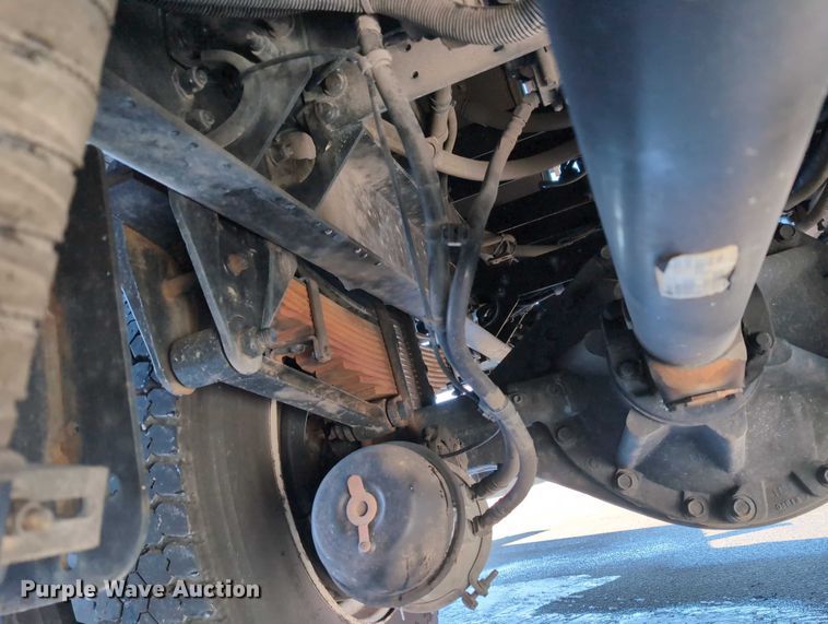 image for item EG2738 2014 Peterbilt 365 sewer jetter truck