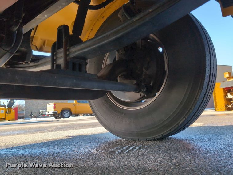 image for item EG2738 2014 Peterbilt 365 sewer jetter truck