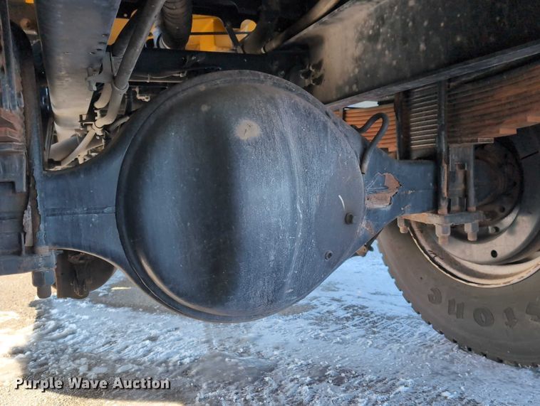 image for item EG2738 2014 Peterbilt 365 sewer jetter truck