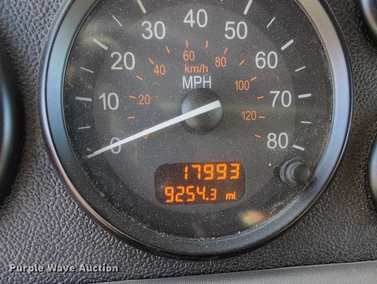 image for item EG2738 2014 Peterbilt 365 sewer jetter truck