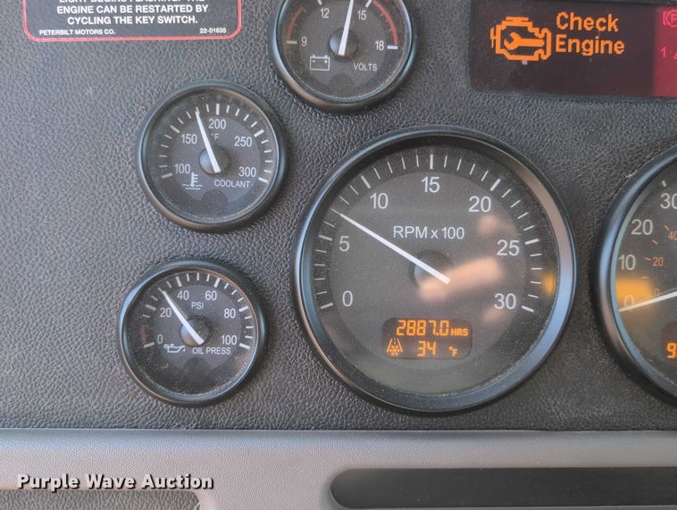 image for item EG2738 2014 Peterbilt 365 sewer jetter truck