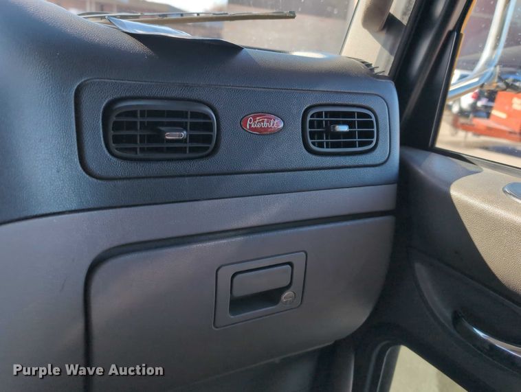 image for item EG2738 2014 Peterbilt 365 sewer jetter truck